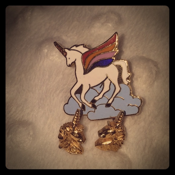 Cute unicorn pin and earring Bundle - Picture 1 of 2